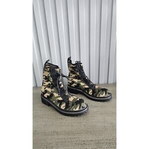 Camouflage Knit Combat Boots with Black Faux Leather Trim , Size 7.5